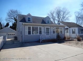 642 E Bayview Ave, Ocean Gate, NJ 08740