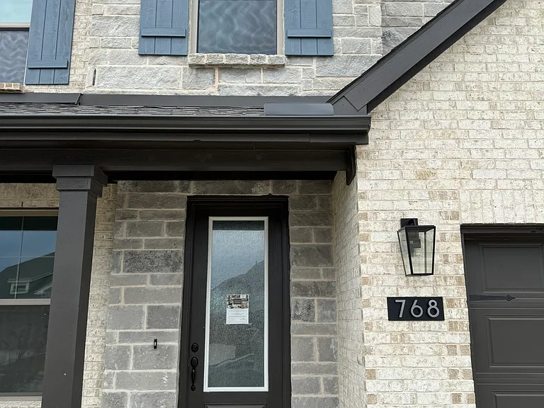 768 Waterhouse Lake Dr — Photo 2