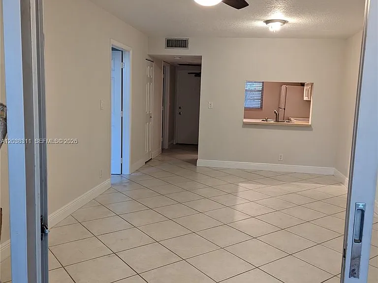 9460 Tangerine Pl #101 — Photo 5
