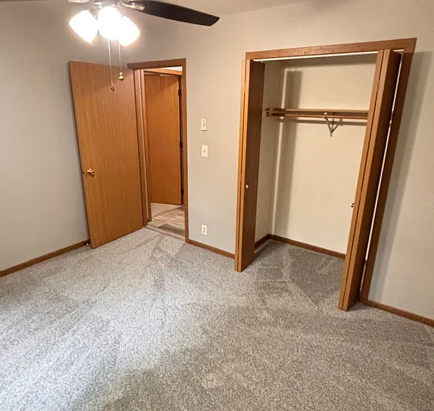 2428 Spooner Ave — Photo 8