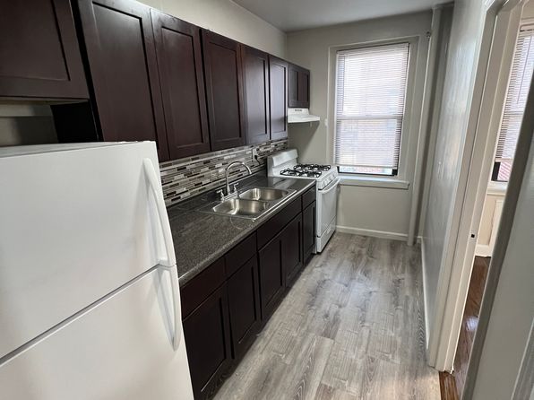 118 Ayers Ct FLOOR 3