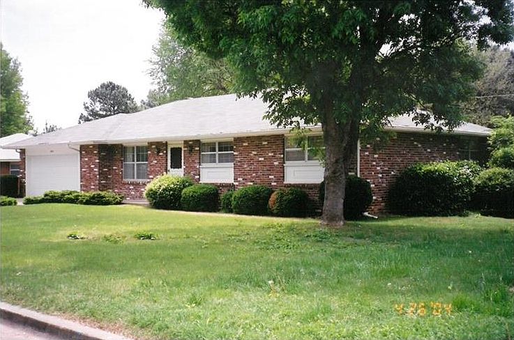 1st image of 1604 W Green Acres Dr