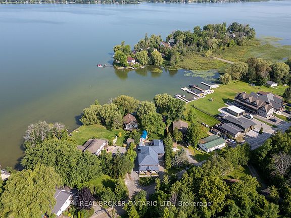 3rd image of 526 View Lake Rd