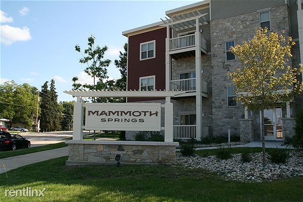 Mammoth Springs Luxury Apartment Community