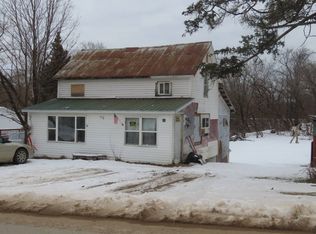 25 Maple Ave, Lacona, NY 13083