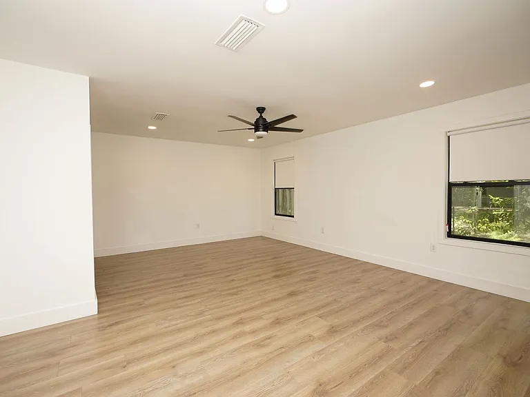 2419 Rocky Shores Dr — Photo 25