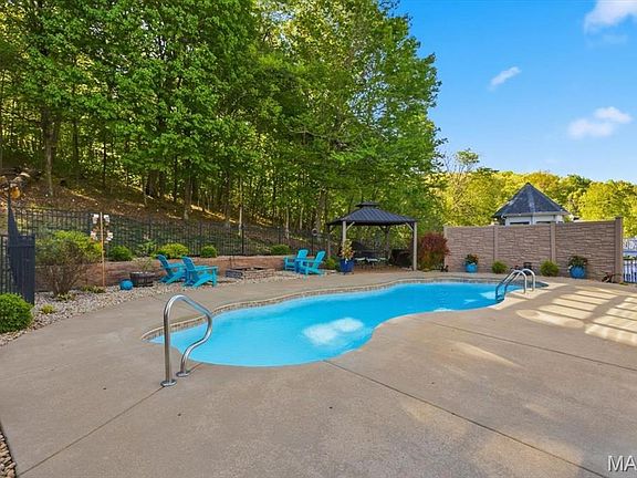 4th image of 717 Southern Hills Dr