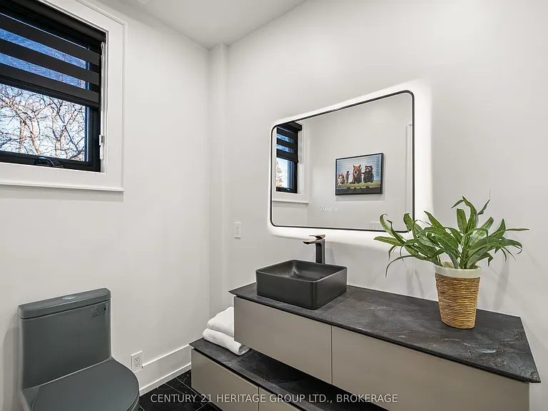3 Windsor St — Photo 9