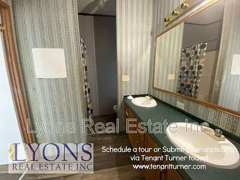607 Crestview Dr — Photo 15