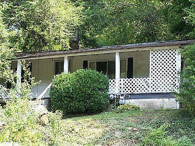 Old pic of front of the house