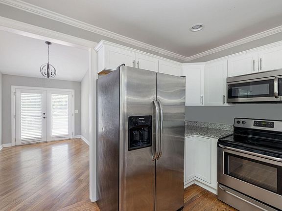 3rd image of 59 Lutie St