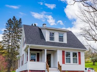 36 Prospect St, Wilton, ME 04294