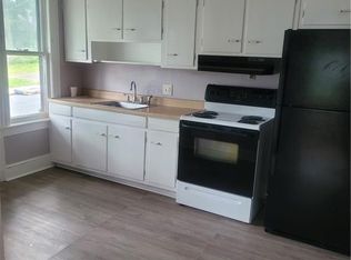 219-221 School St, Manchester, CT 06040