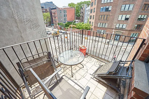 Rented by Genik Group Corp | media 8