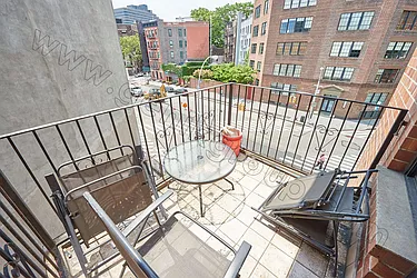 Rented by Genik Group Corp