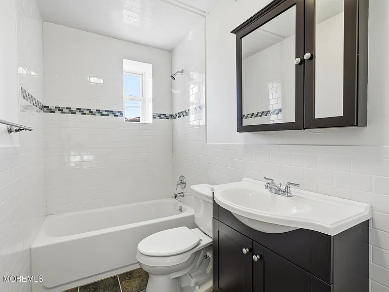 448 Ocean Ave #14B — Photo 16