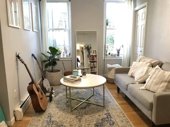 466 Monmouth Street image 1 of 14