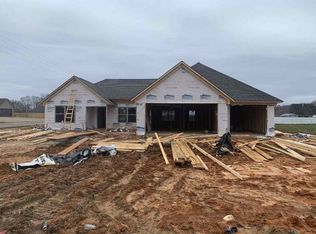 8 Silverhill Cv, Jackson, TN 38305