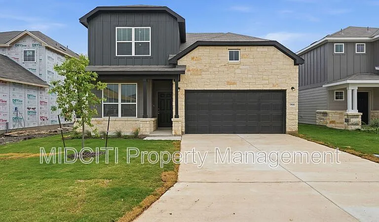 966 Bluegrass Point #NEW BRAUNFELS — Photo 1