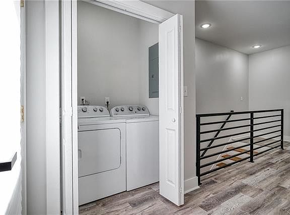 4th image of 1919 N Robertson St