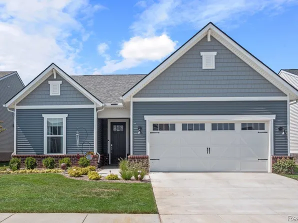 1610 Moss Dr, Milford, MI 48381