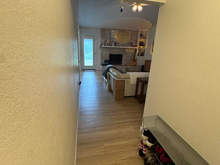 1717 Parkside Cir — Photo 4