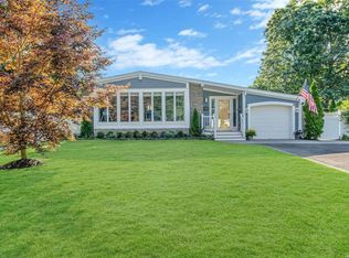 442 Renee Dr, Bayport, NY 11705