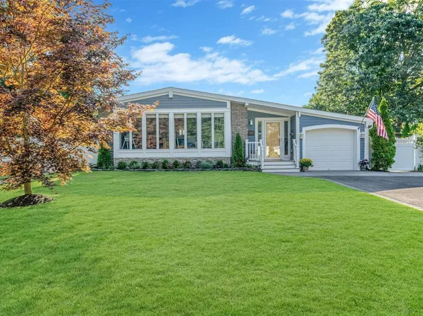 442 Renee Drive, Bayport, NY 11705