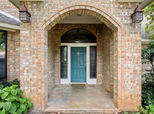 12 Colonial Ct, Trophy Club, TX 76262