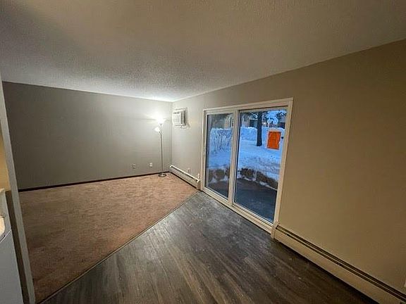 5th image of 814 Old Settlers Trl APT 3