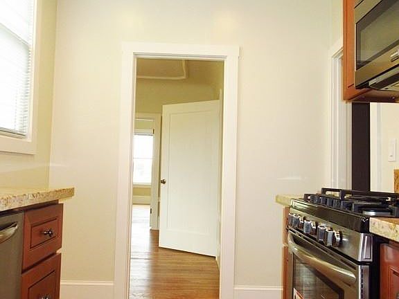 5th image of 1520 Greenwich St APT 10