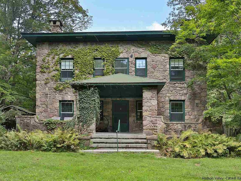 1st image of 44 Wilmot Way