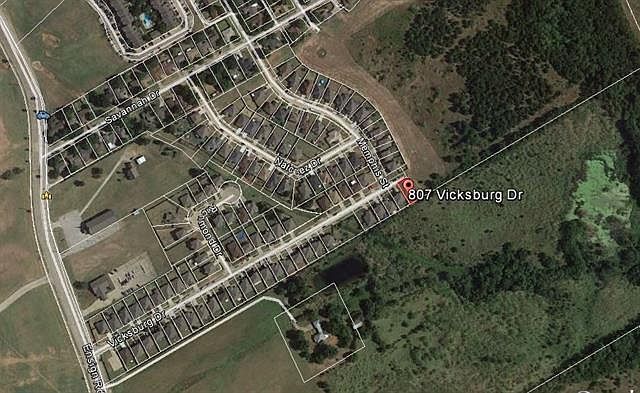 1st image of 807 Vicksburg Dr