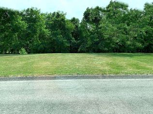119 Ada Dr, Ellwood City, PA 16117