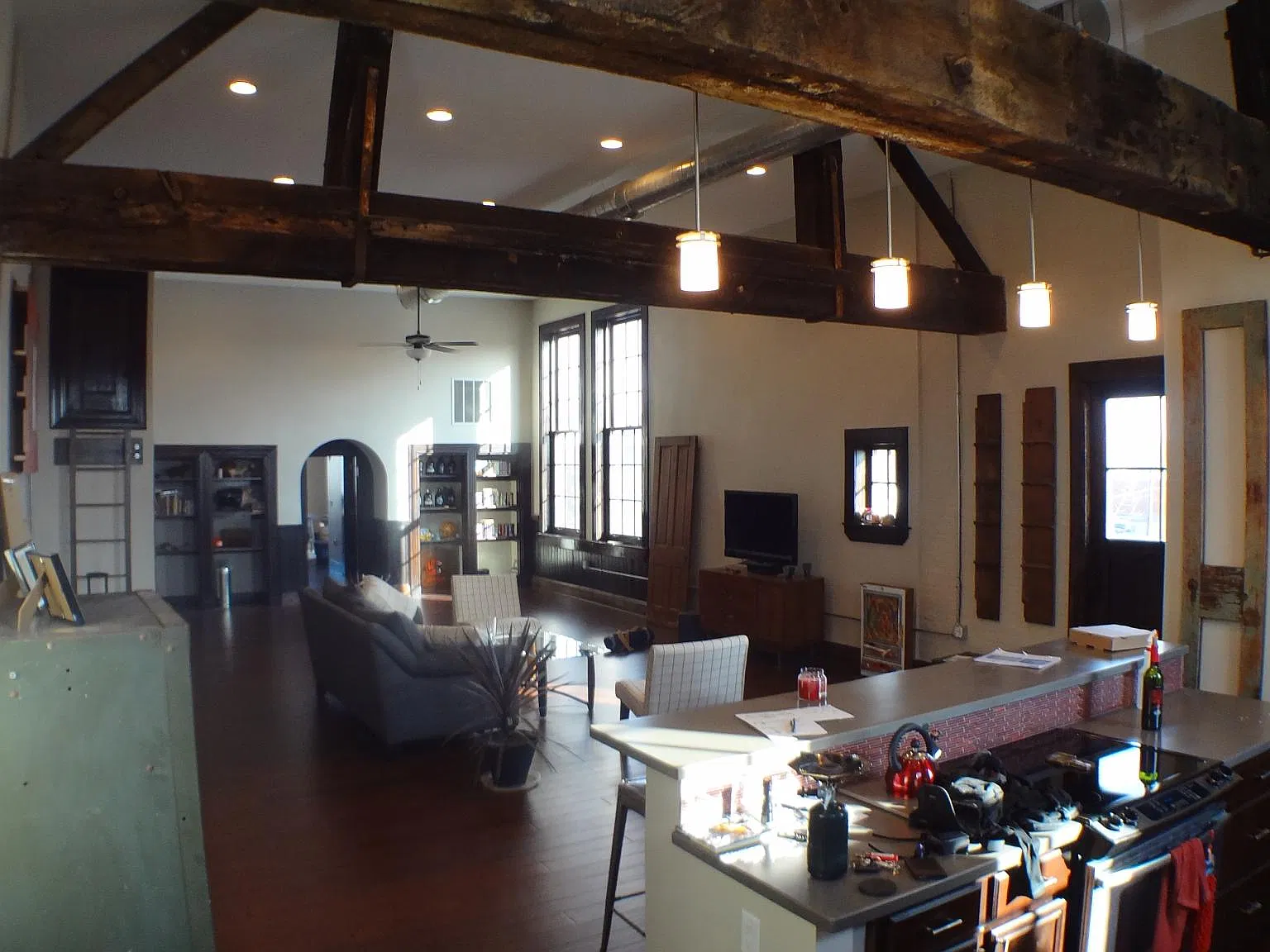 2 bed, 1800 sqft, $1,300 — Photo 3