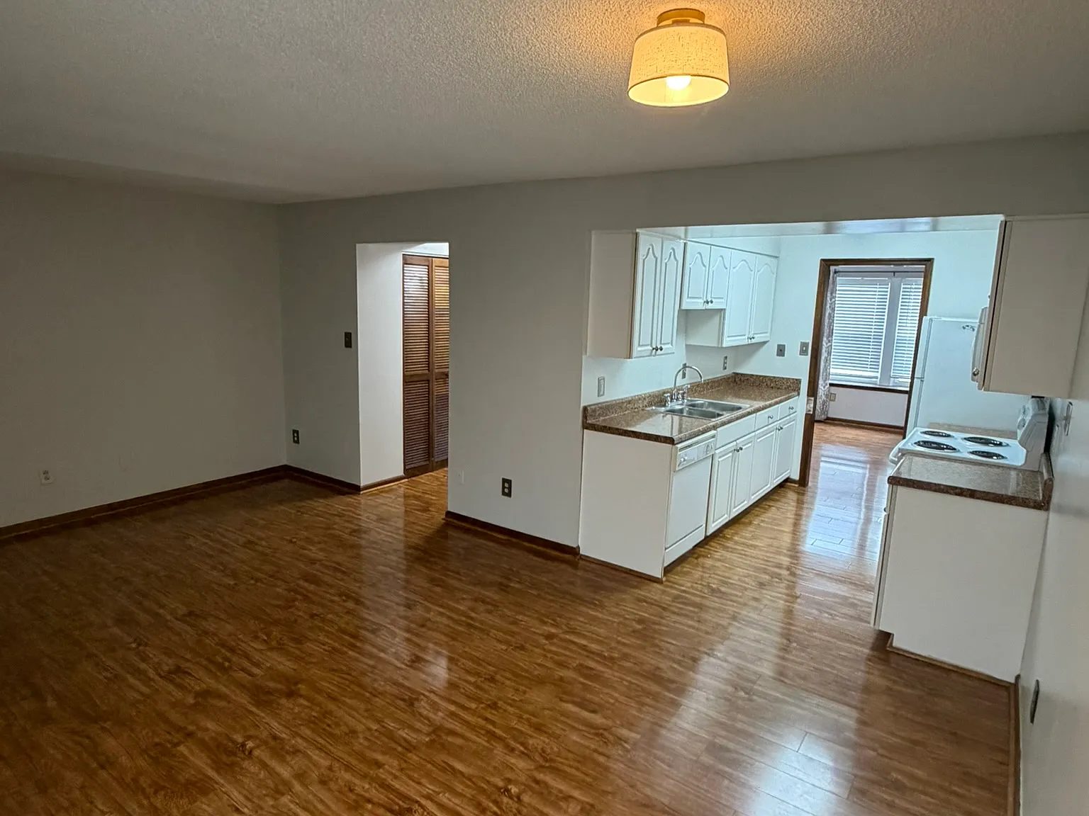 3 bed, 2.5 bath, 1492 sqft, $2,850 — Photo 3