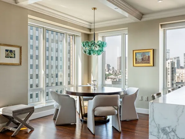400 Stuart St #20A, Boston, MA 02116