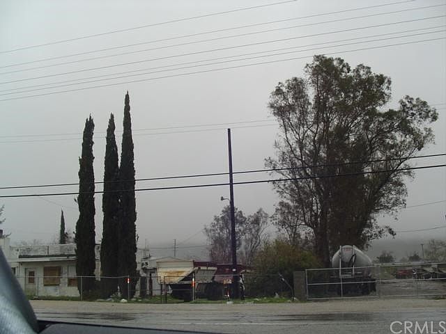 1st image of 18570 Cajon Blvd