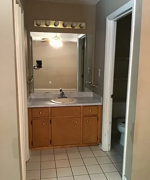 907 Canyon Ct — Photo 9