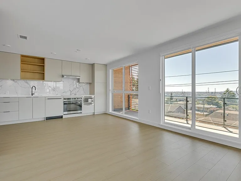 422 E 3rd St #401 — Photo 6