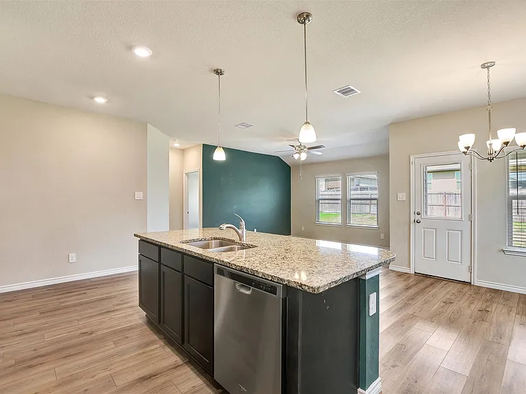 1006 Fannin St — Photo 7