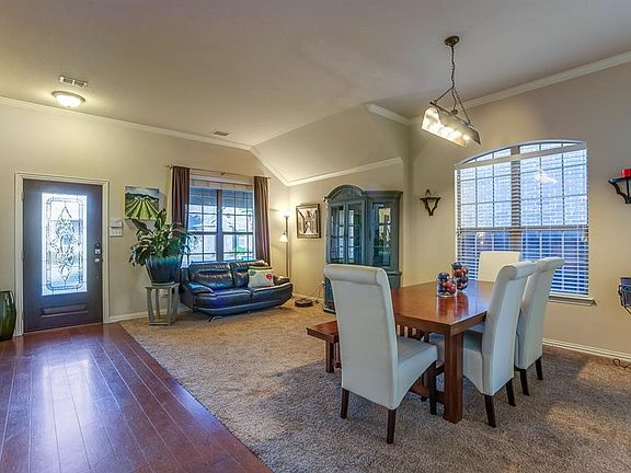4th image of 5625 Hampshire Dr
