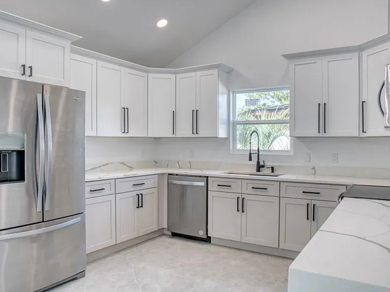 160 Bob Thomas Cir — Photo 3