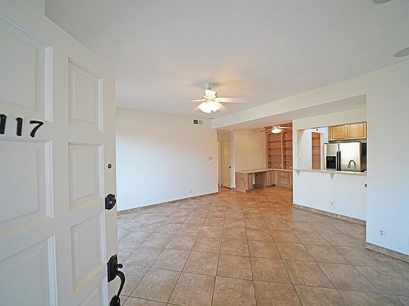2nd image of 23811 Del Monte Dr Unit 117