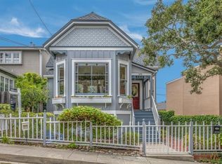 306 3rd St, Pacific Grove, CA 93950