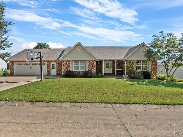 102 Stull Dr, Benton, MO 63736