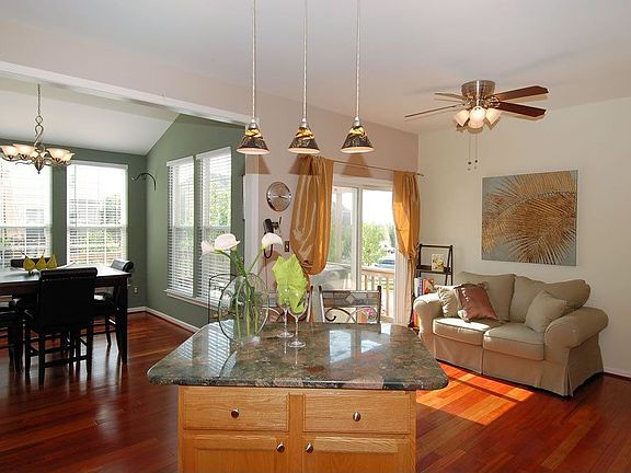 4th image of 2536 Banshire Dr