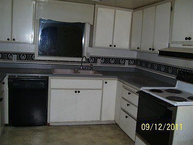 3rd image of 5013 Cedar Dr