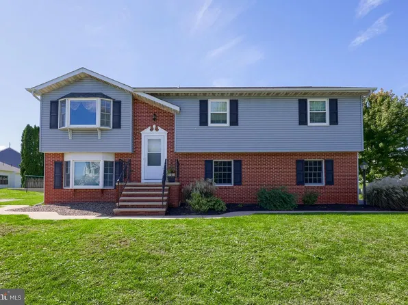 239 Philip Ln, Ephrata, PA 17522
