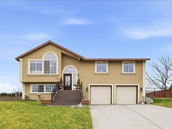 3rd image of 4406 Sahara Dr